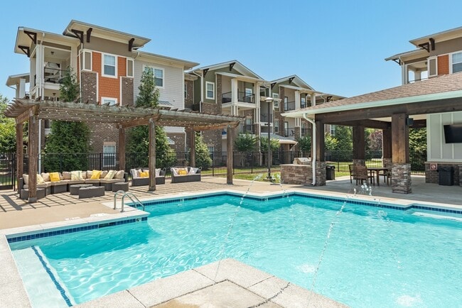 Building Photo - Vintage at Stones River