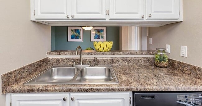 Photo - Bradford Pointe