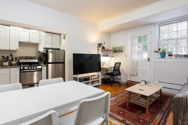 Photo - 16 Chauncy St Unit A
