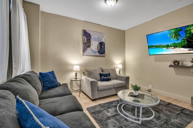 Photo - 24 B St Unit SI ID1609852P