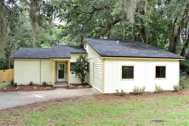Building Photo - 2626 Faversham Dr