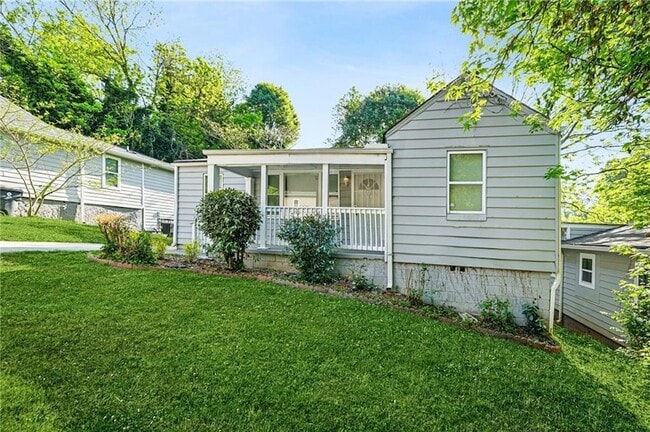 Photo - 360 Betsy Ave SW