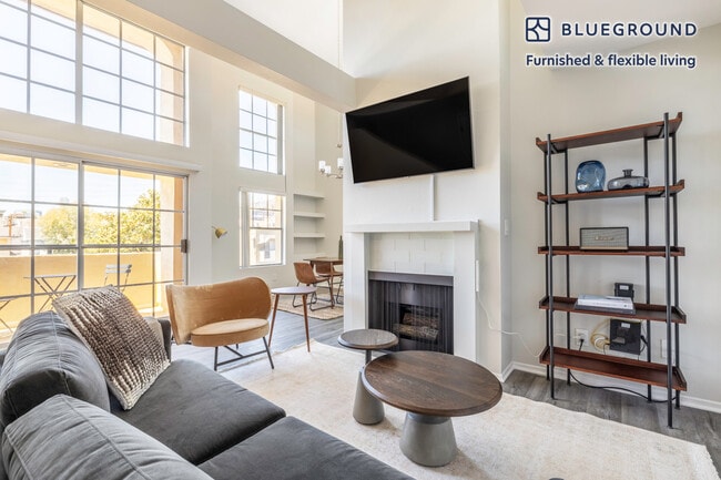 Photo - 960 N Alfred St Unit SI FL2-ID431