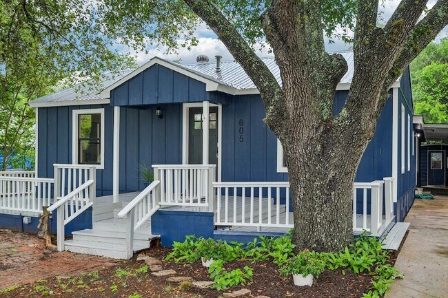 Photo - 605 Bishop St