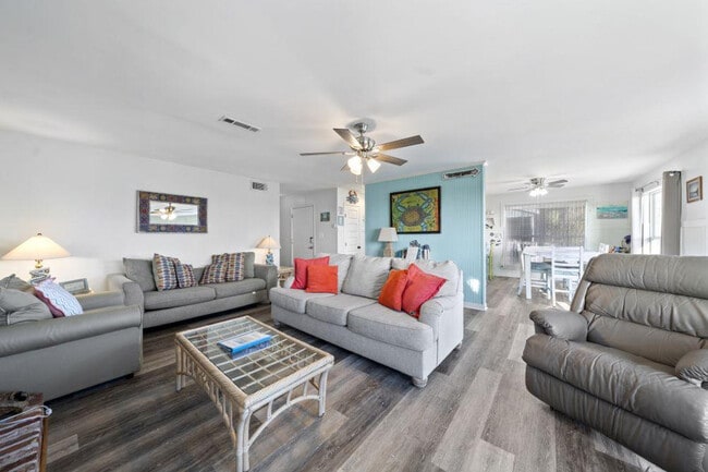 Building Photo - 14752 AL-180 Unit ID1314275P