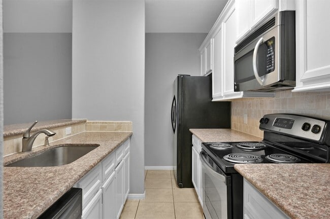 Photo - 164 Binnacle Ct Unit B