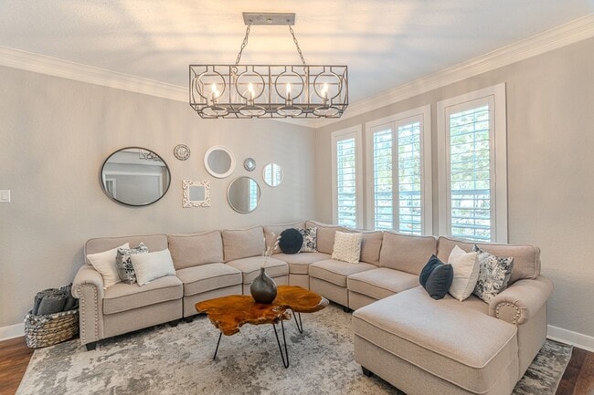 Photo - 2 Graylin Woods Pl