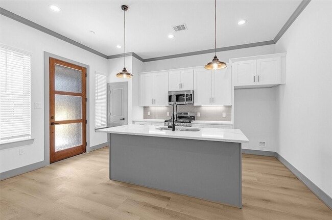 Photo - 6510 Bunche Dr Unit A