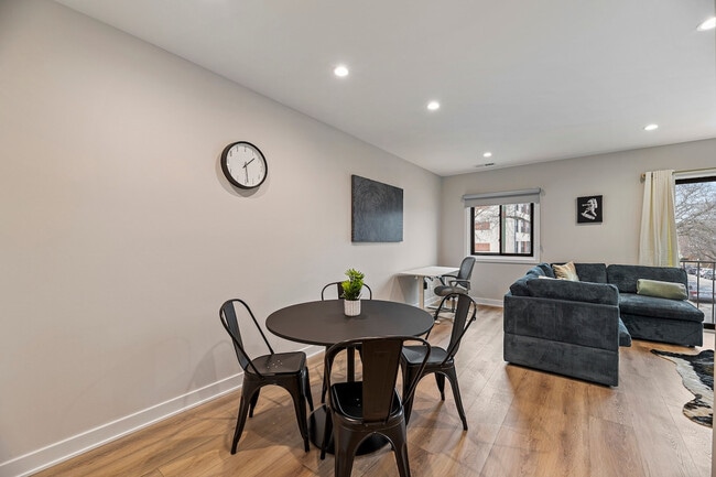 Building Photo - 2342 W Touhy Ave Unit SI ID1054668P