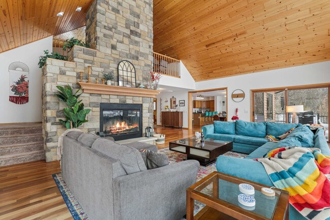 Photo - 222 Grouse Dr Unit ID1369279P