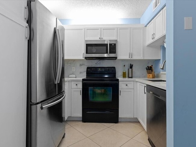 Photo - 5415 Verona Dr