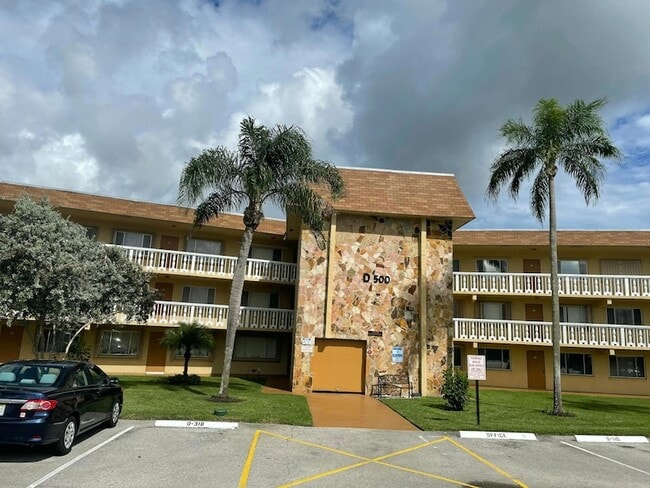 Photo - 500 Village Green Cir W Unit 214