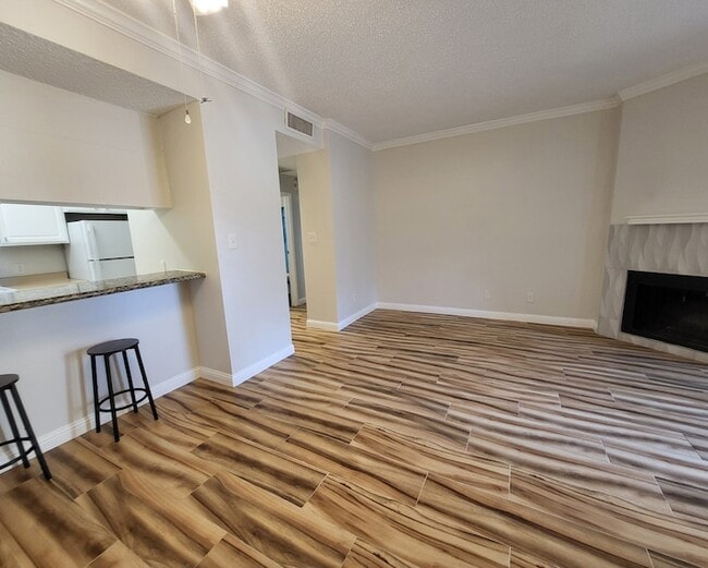 Photo - 7025 N Holiday Dr