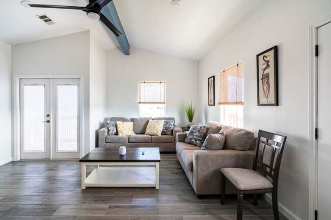 Building Photo - 920 17th St Unit SI ID1385489P