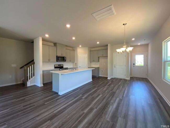 Building Photo - 908 Clearhaven Ln