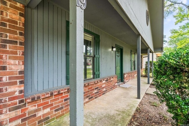 Photo - 19 Oak Forest Dr