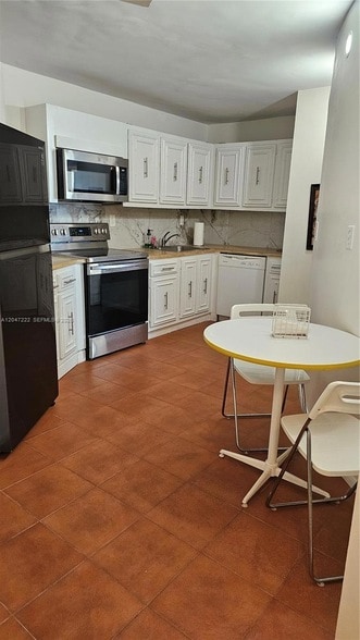 Photo - 800 Parkview Dr Unit 912