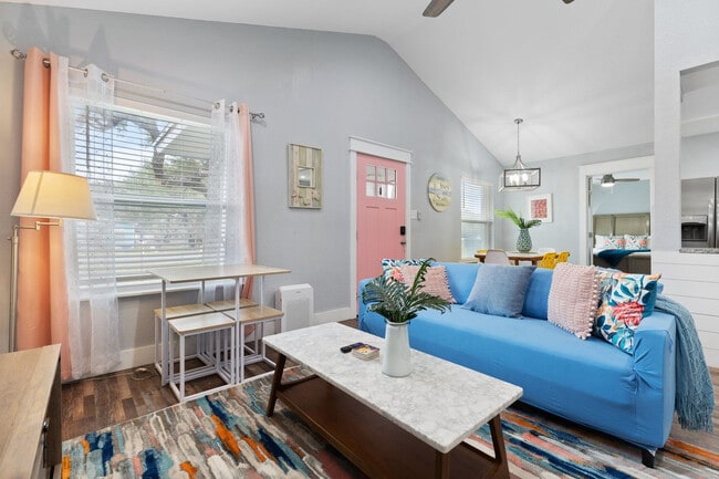 Photo - 511 N Racine St Unit ID1268431P