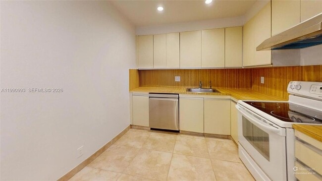 Photo - 2500 Parkview Dr Unit 1909