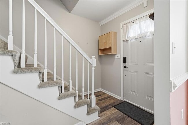 Photo - 1328 Mill Lake Quarter