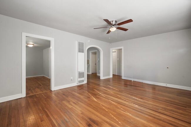 Photo - 2102 25th St