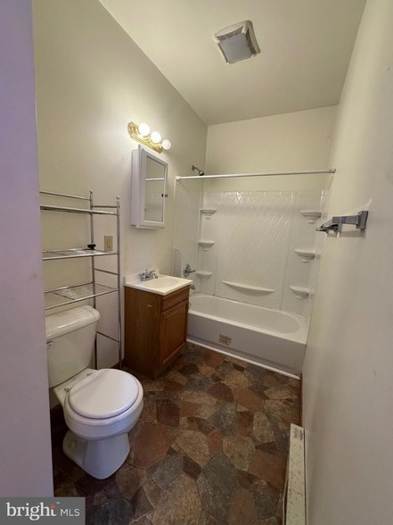 Photo - 127 Bowery St