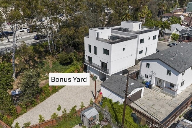 Photo - 2517 Alsace Ave