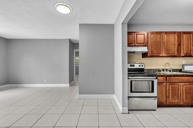 Photo - 626 SW 14th Ave Unit 108