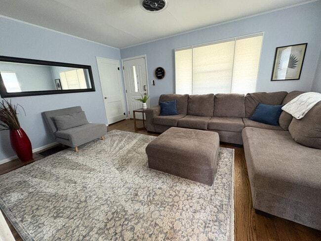 Building Photo - 319 S Porter St Unit ID1328988P