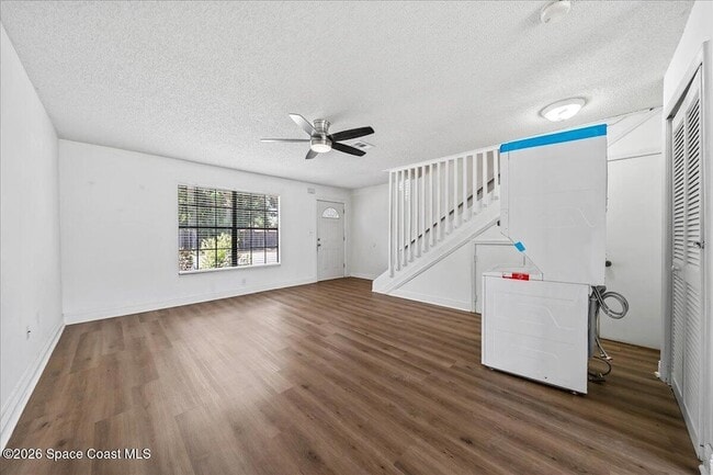 Photo - 1300 Arlington Ln NE
