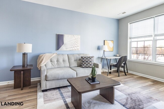 Building Photo - 100 River Park Dr Unit 321