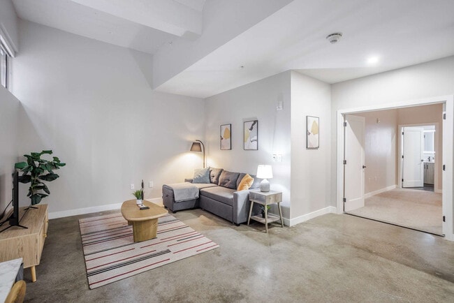 Photo - 205 W 4th St Unit ID1316454P