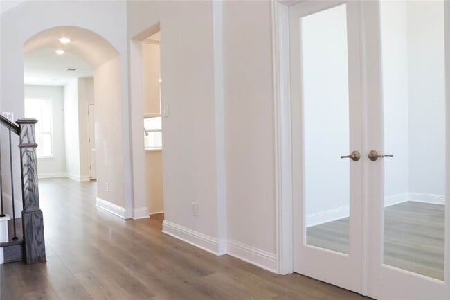 Photo - 1704 Dunbrook Rd