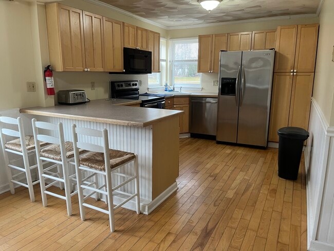 Eat in Kitchen - Large Affordable 3-Bed 3-Bath with Yard