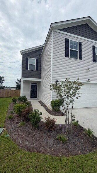 Photo - 742 Ladywood Dr