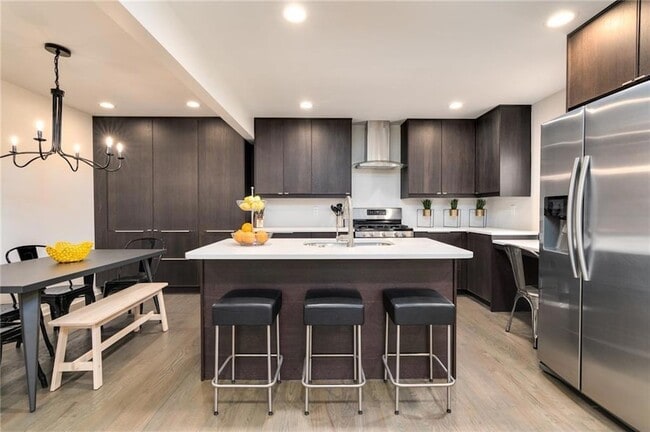Photo - 799 Verner St NW