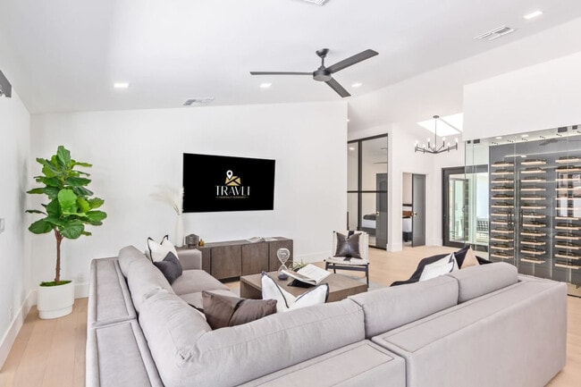 Building Photo - 10331 E Sahuaro Dr Unit SI ID1558635P