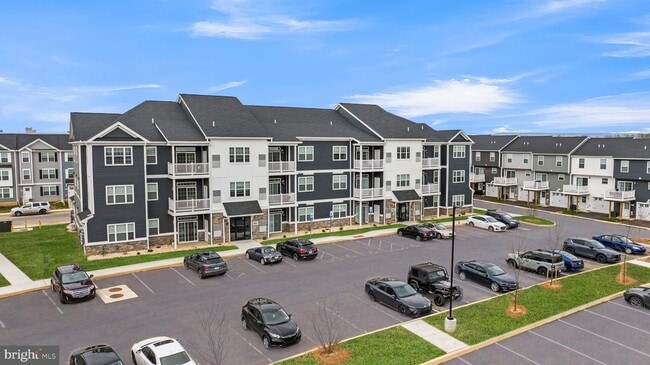 Building Photo - 1201 Walnut Bottom Rd Unit 09-0205