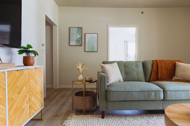 Photo - 308 Lamont St Unit ID1397966P