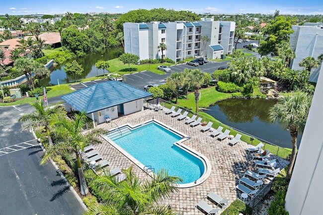 Building Photo - 1605 S US Hwy 1 Unit E203