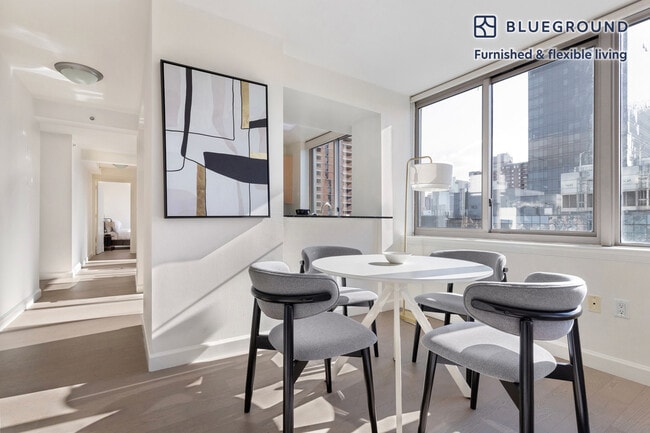 Photo - 561 10th Ave Unit FL31-ID2086