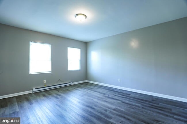 Photo - 1633 E Street NE Unit 3 Unit 3