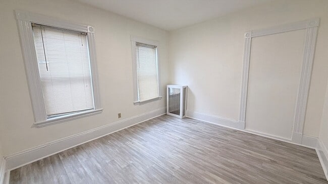 Photo - 76 Antwerp St Unit 1