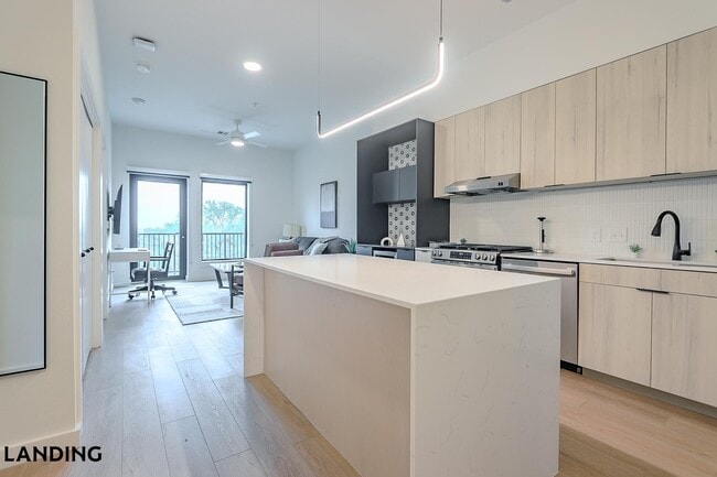 Photo - 2623 Keene St Unit 423