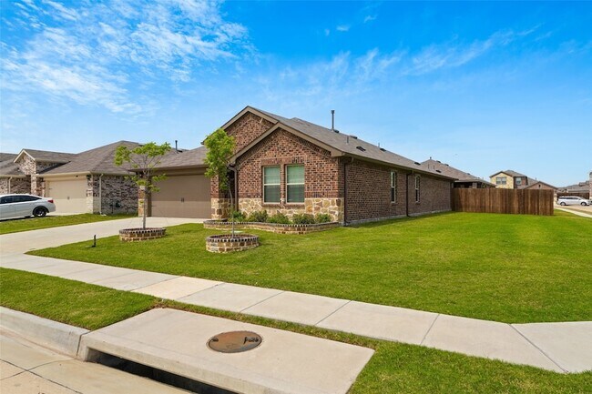 Photo - 1332 Pierce Ln