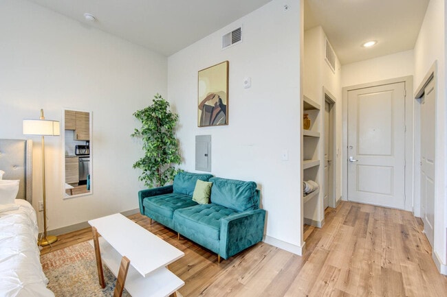 Building Photo - 1111 Shepherd Dr Unit SI ID1380761P