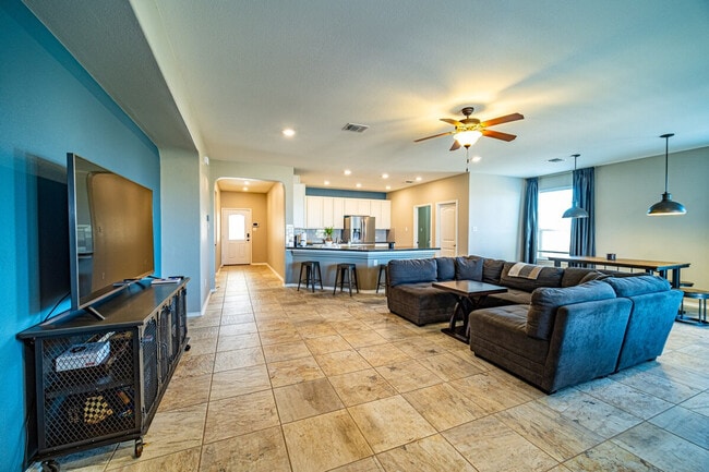 Building Photo - 8221 Reggio St Unit ID1295572P