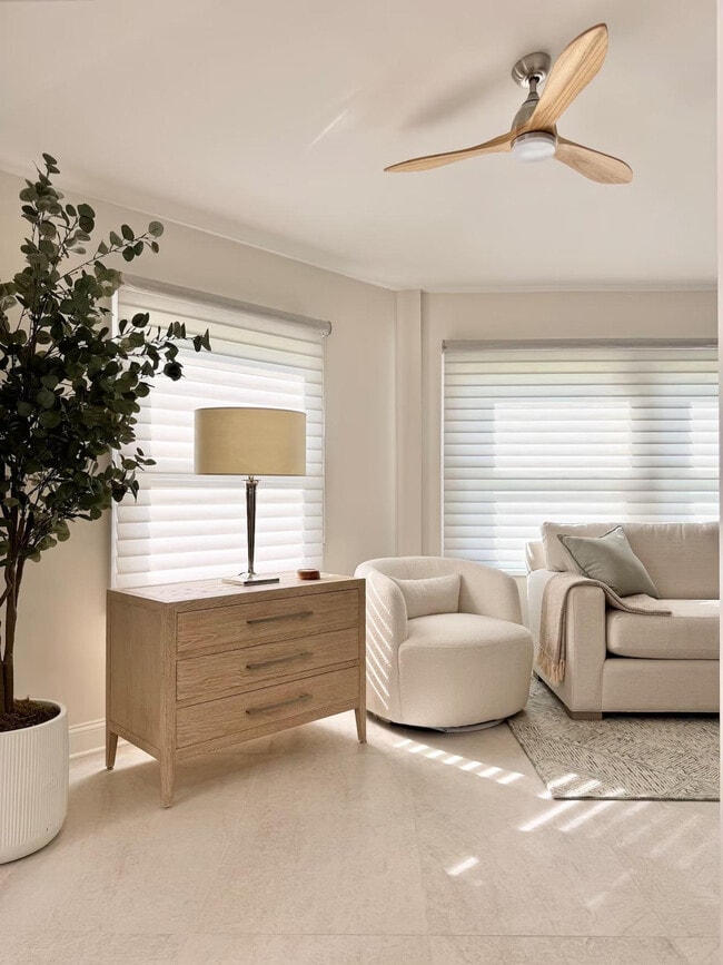 Photo - 240 Norgrove Ave Unit ID1239742P