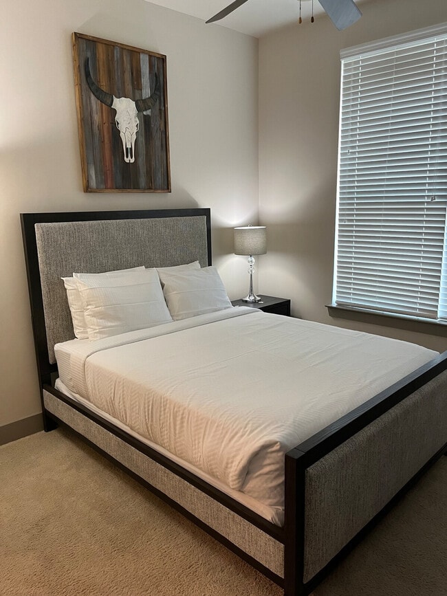 Photo - 5720 Carnegie Blvd Unit ID1344162P