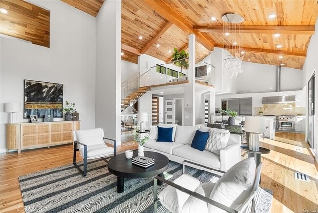 Photo - 8566 Hollywood Blvd